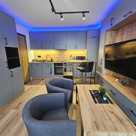 Handy Apartamenty - Mieszkania Na Doby W Centrum Rzeszowa エクステリア 写真
