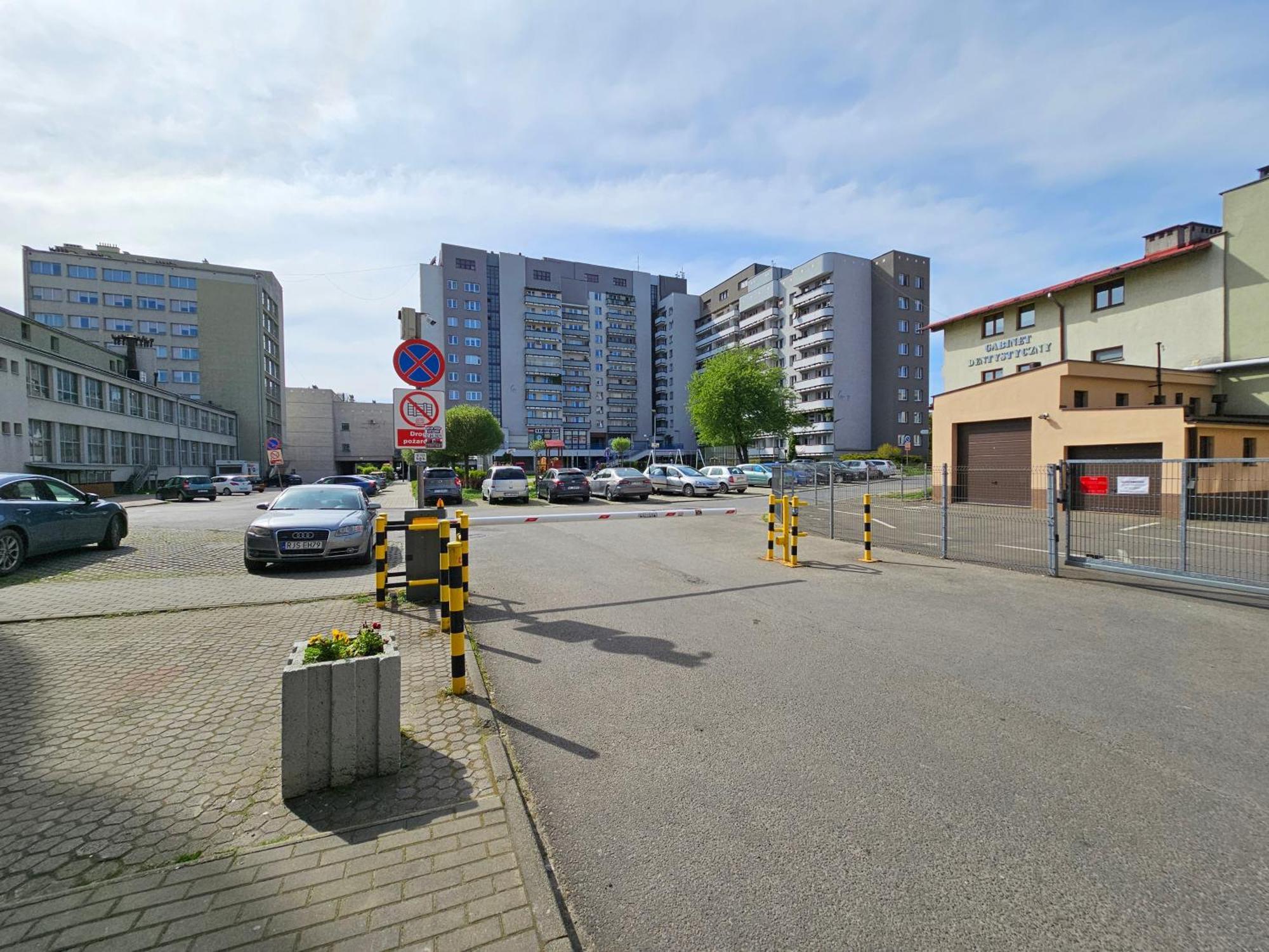 Handy Apartamenty - Mieszkania Na Doby W Centrum Rzeszowa エクステリア 写真